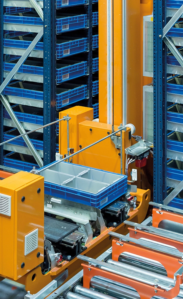 The cradle has the capacity to handle two cases at once The cradle has the capacity to handle two cases at once