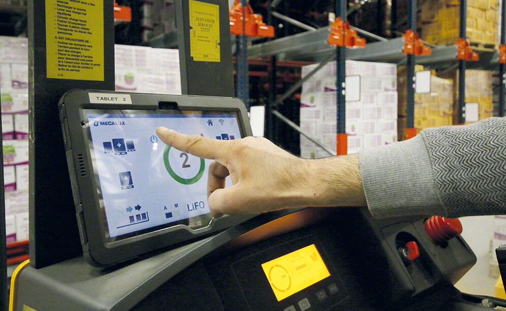 The installation is equipped with tablets which are used to send orders to the Pallet Shuttles The installation is equipped with tablets which are used to send orders to the Pallet Shuttles