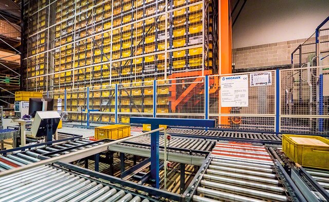 Mecalux has equipped the JCH facility in Barcelona with an automated miniload warehouse that offers a storage capacity of 4,076 boxes