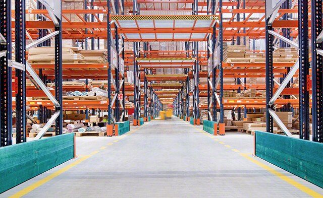 The racks store the goods of the Agata furniture chain