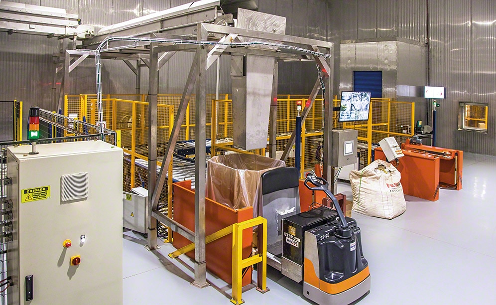 Entry of the goods into the intelligent Bem Brasil warehouse Entry of the goods into the intelligent Bem Brasil warehouse