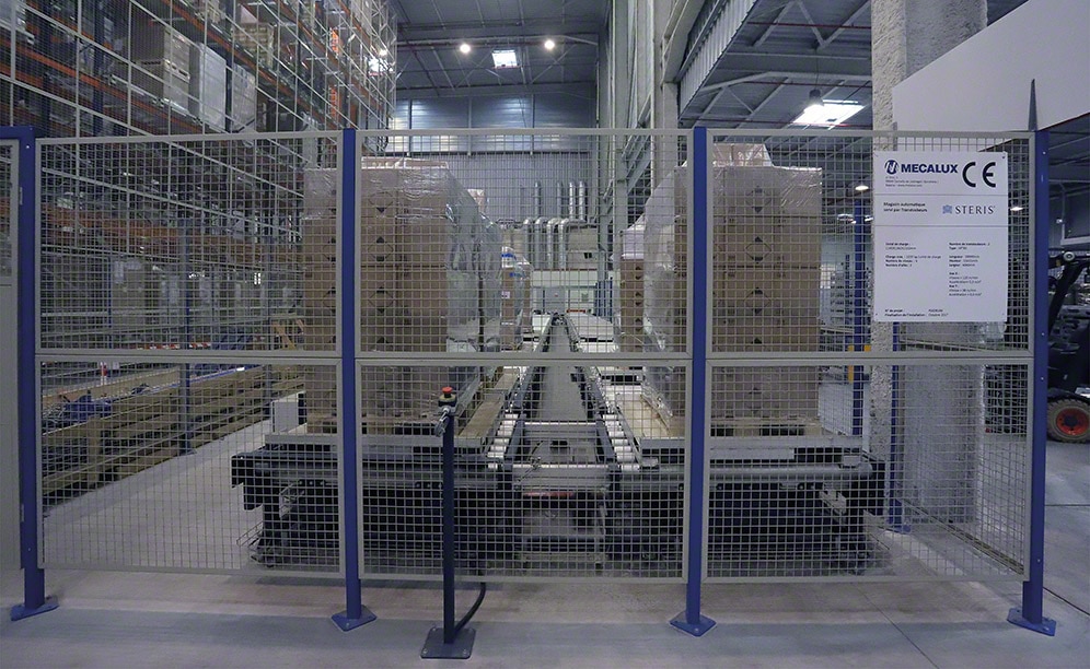 The automated warehouse ensures very efficient product sterilisation The automated warehouse ensures very efficient product sterilisation