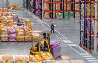 Today’s distribution journey: 5 ways to defy the odds in warehouse logistics