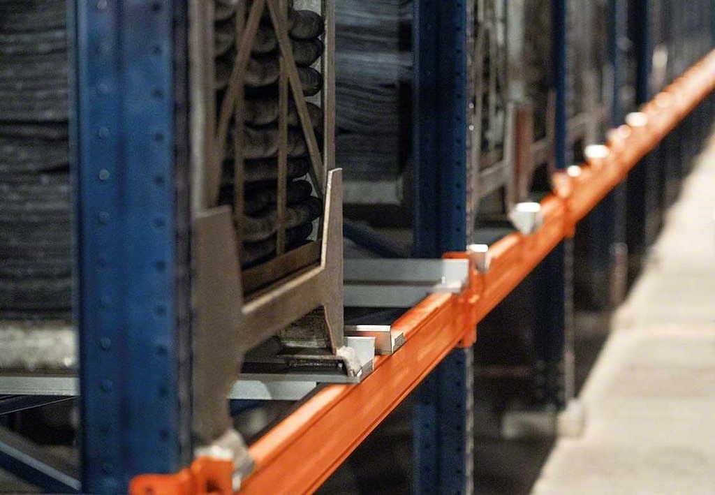 Racking must match the metal containers that bundle the tires together Racking must match the metal containers that bundle the tires together