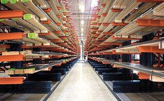 Bracchi gets two warehouses in Italy and another in Slovakia Bracchi gets two warehouses in Italy and another in Slovakia