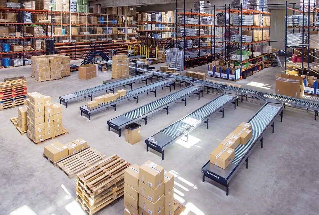 Conveyor circuits reduce trips around an e-commerce warehouse
