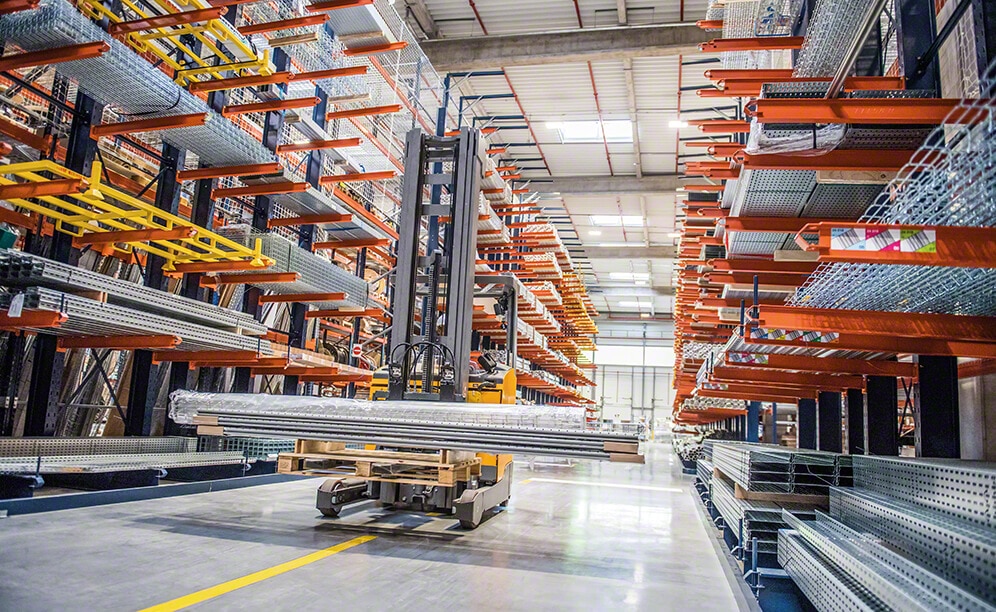 Cantilever racks for long products and Rexel pipes Cantilever racks for long products and Rexel pipes