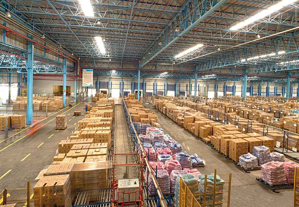 Goods consolidation is a strategy aimed at optimising warehouse space Goods consolidation is a strategy aimed at optimising warehouse space