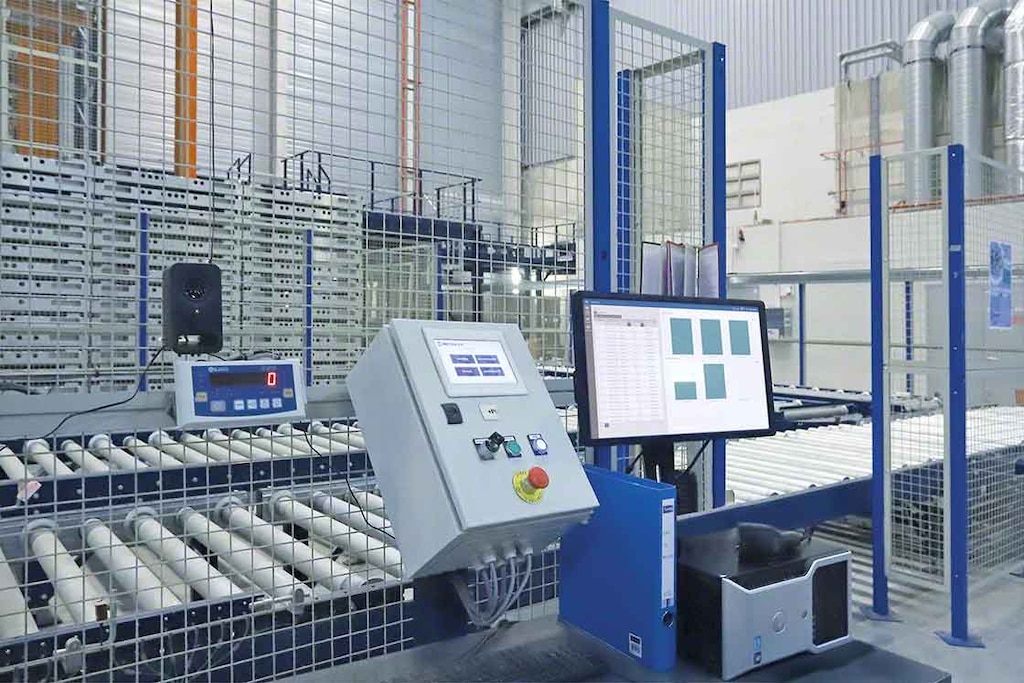 The control software for the automated systems is updated regularly, as is the WMS The control software for the automated systems is updated regularly, as is the WMS