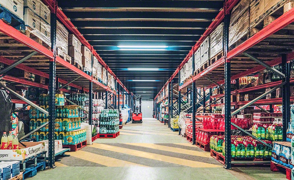 E.Leclerc manages around 110,000 different SKUs E.Leclerc manages around 110,000 different SKUs