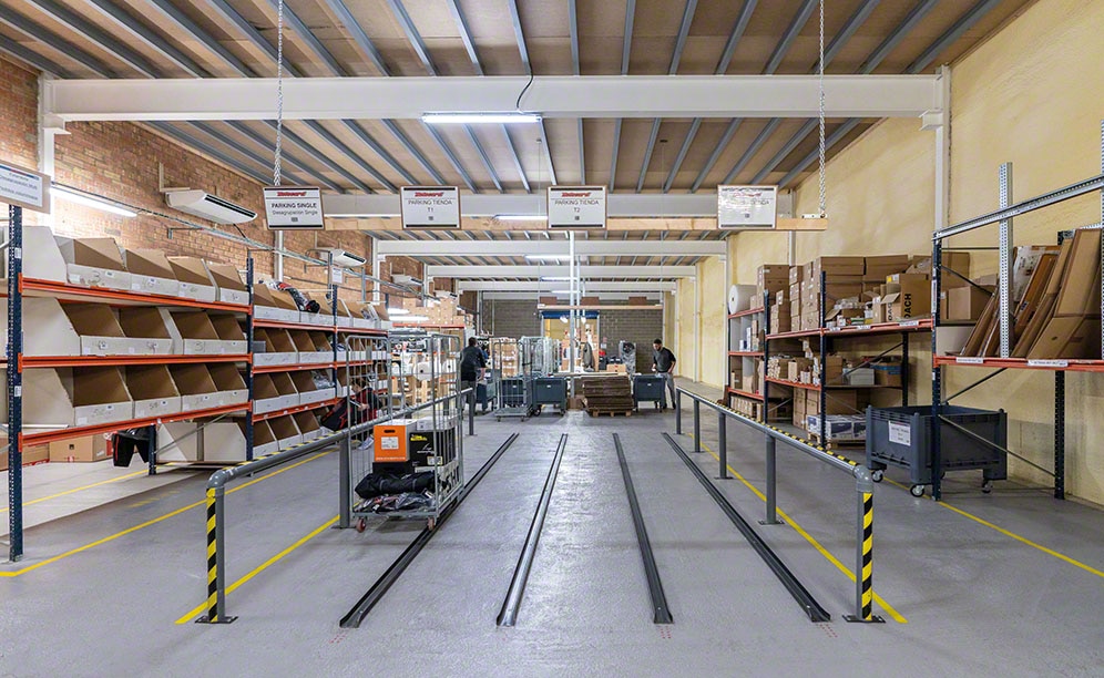 Motocard has a large area set up for sorting and closing orders Motocard has a large area set up for sorting and closing orders