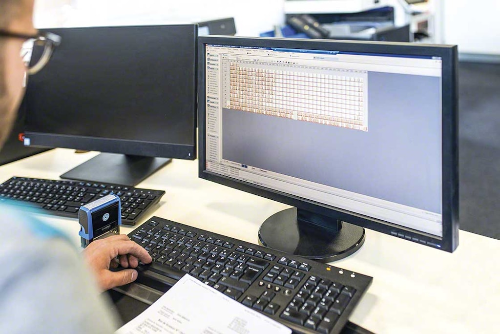 Integration between the ERP and WMS is necessary for maintaining up-to-date inventory data Integration between the ERP and WMS is necessary for maintaining up-to-date inventory data