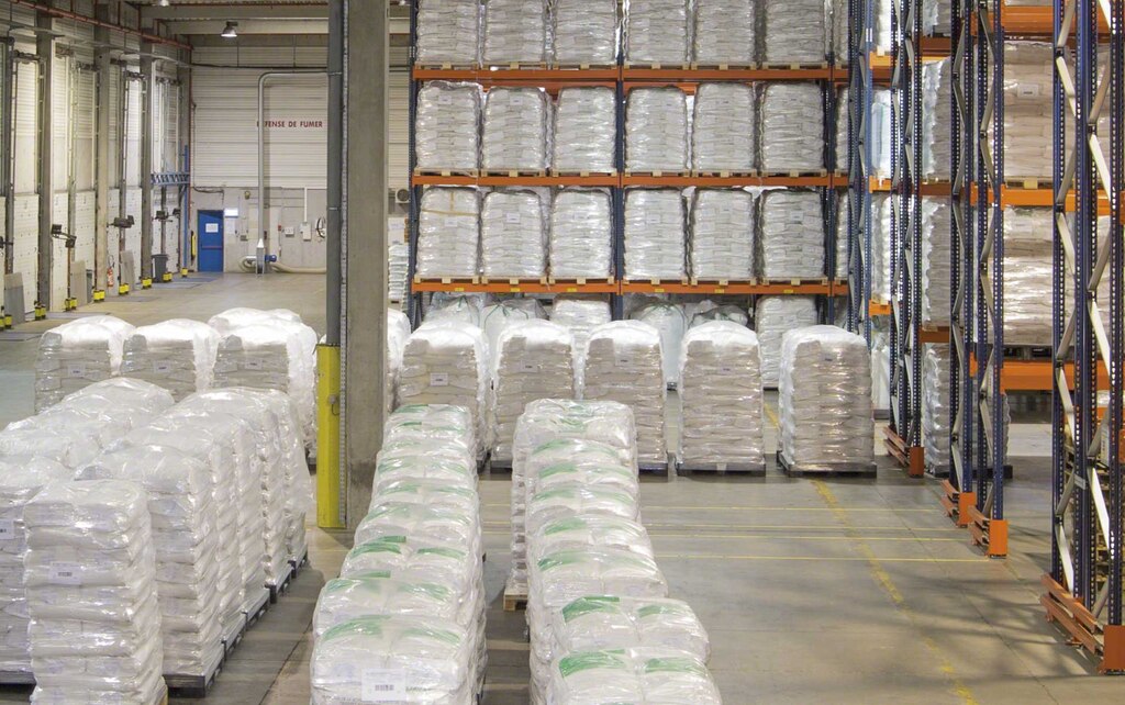 Warehouse with pallet racks for 3PL company Sedis Logistics