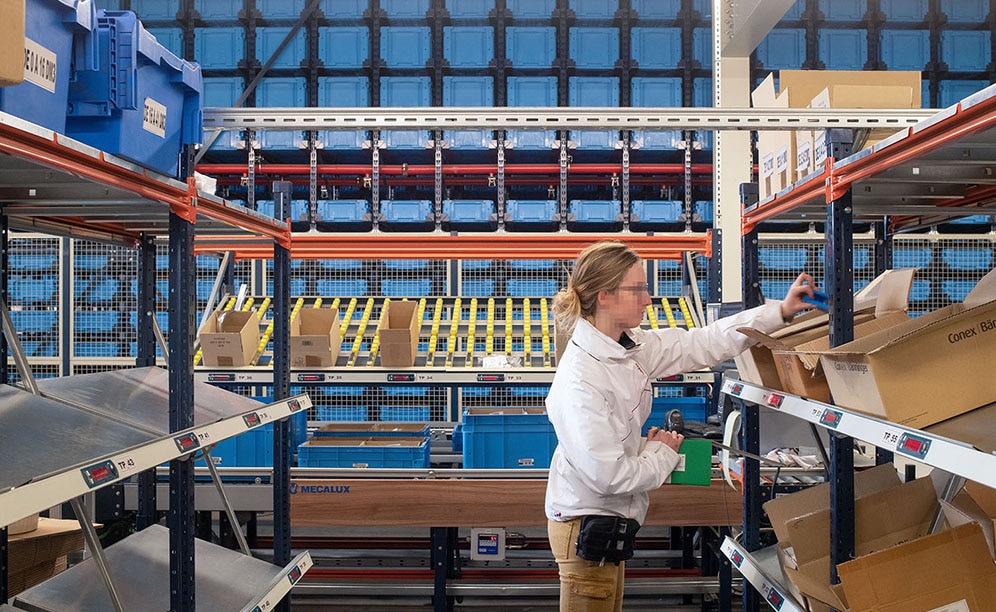 The main operation at COVAP's centre is picking The main operation at COVAP's centre is picking