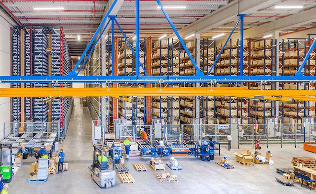 Industrias Yuk's highly automated logistics centre in Ribarroja