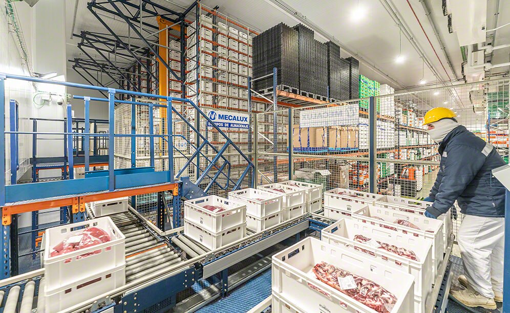 Easy WMS controls the stock in Elaborados Cárnicos Medina's automated warehouse Easy WMS controls the stock in Elaborados Cárnicos Medina's automated warehouse