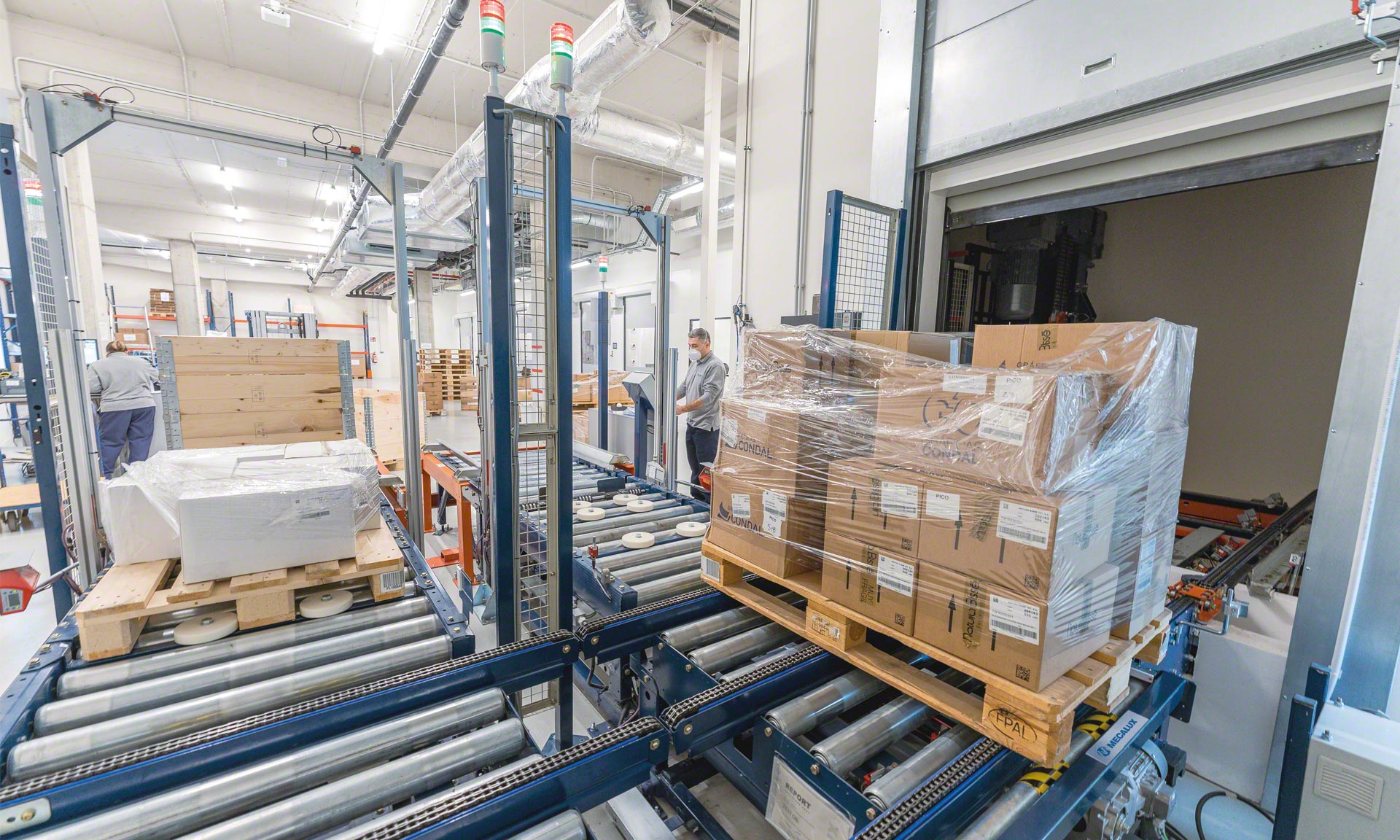 Three new Decathlon warehouses in Italy - Interlake Mecalux