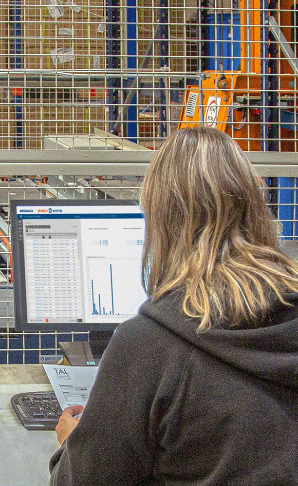 Easy WMS decides on the location of each product on the racks Easy WMS decides on the location of each product on the racks