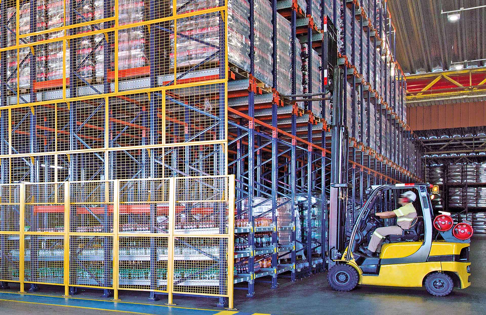 The lower level of the Pallet Shuttle storage system can be reserved for carton live picking