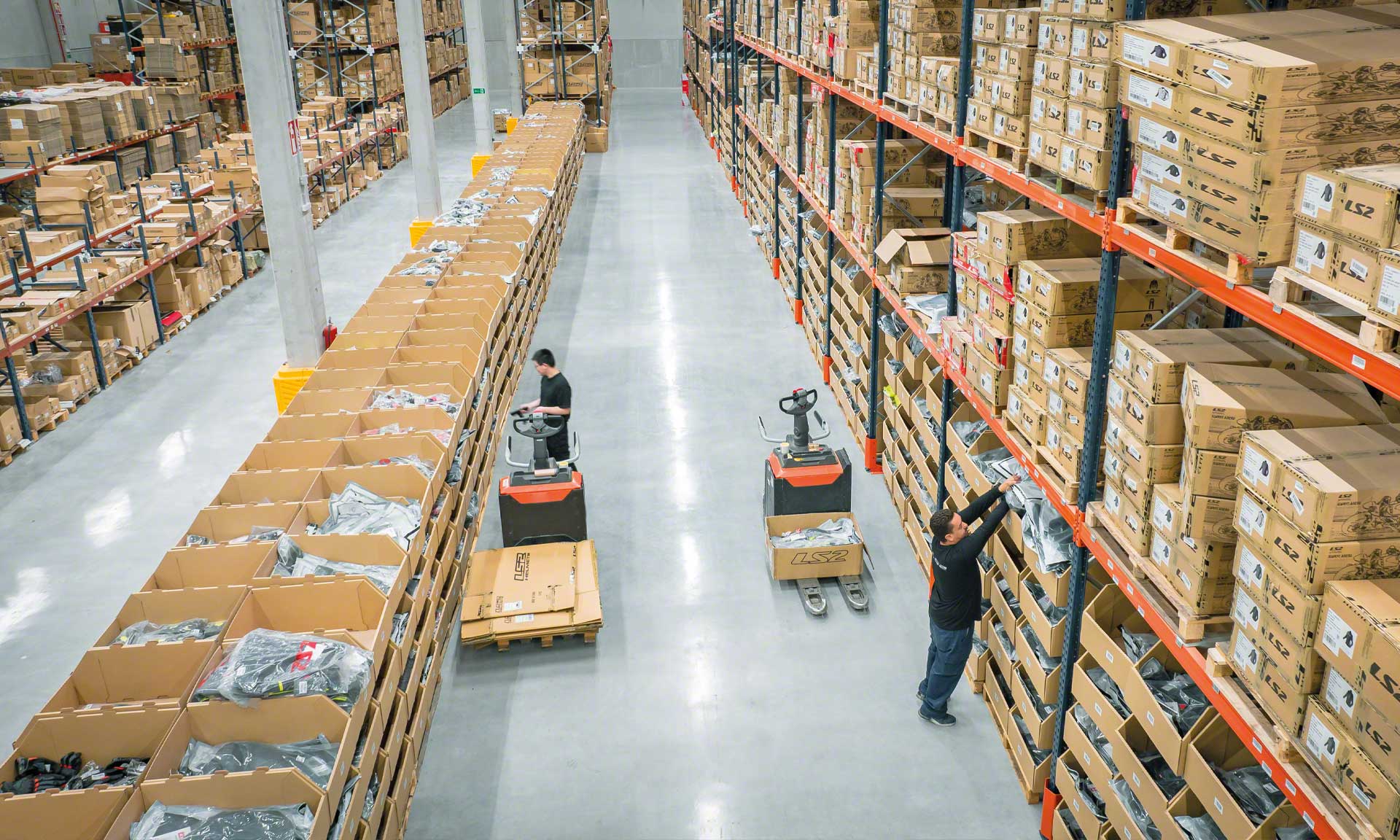 LS2 Helmets digitises its warehouse operations with Easy WMS