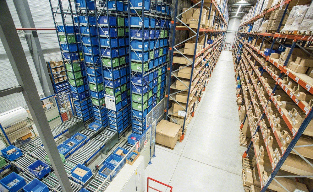 The tool manufacturer achieves high performance with an automated miniload warehouse for 7,200 boxes The tool manufacturer achieves high performance with an automated miniload warehouse for 7,200 boxes