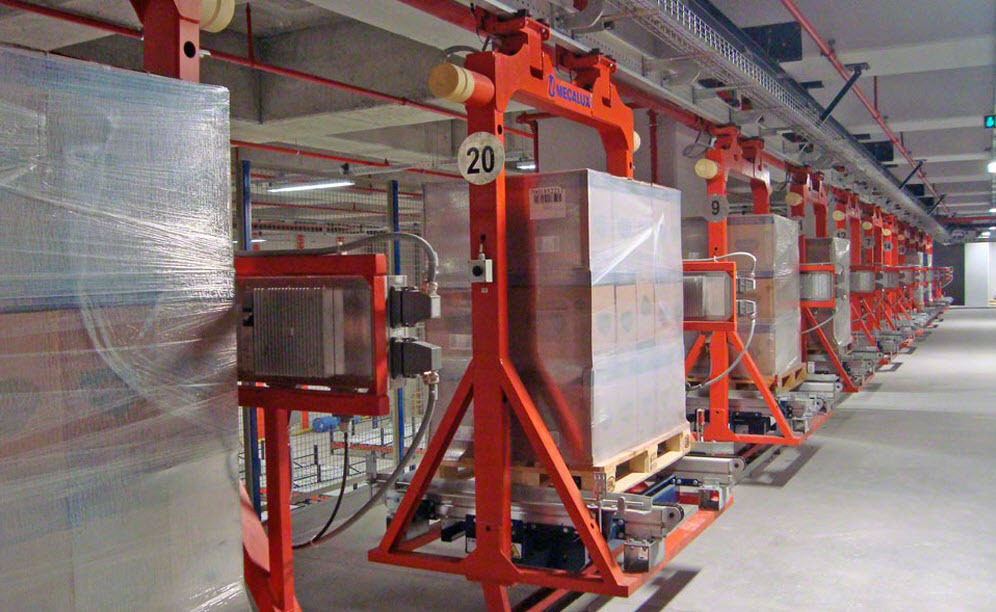A global benchmark in automated clad-rack warehouses - Mecalux.com