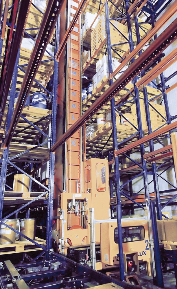 The installation consists of two 58.7 m aisles with double-deep racking and two stacker cranes single-mast The installation consists of two 58.7 m aisles with double-deep racking and two stacker cranes single-mast