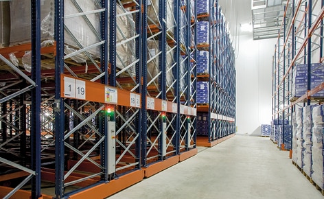 The Movirack mobile racks demonstrate their throughput capacity in the Cárnica Batallé frozen storage chamber in Riudarenes (Girona)