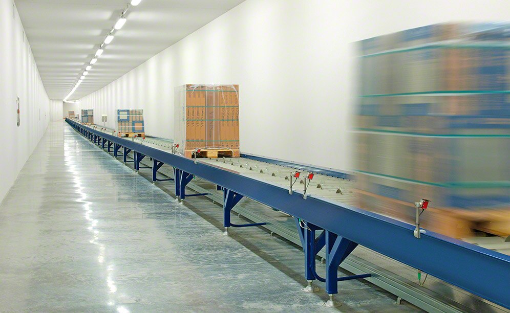 The logistics centre and the one for production are connected via an underground tunnel that is more than 1 km long