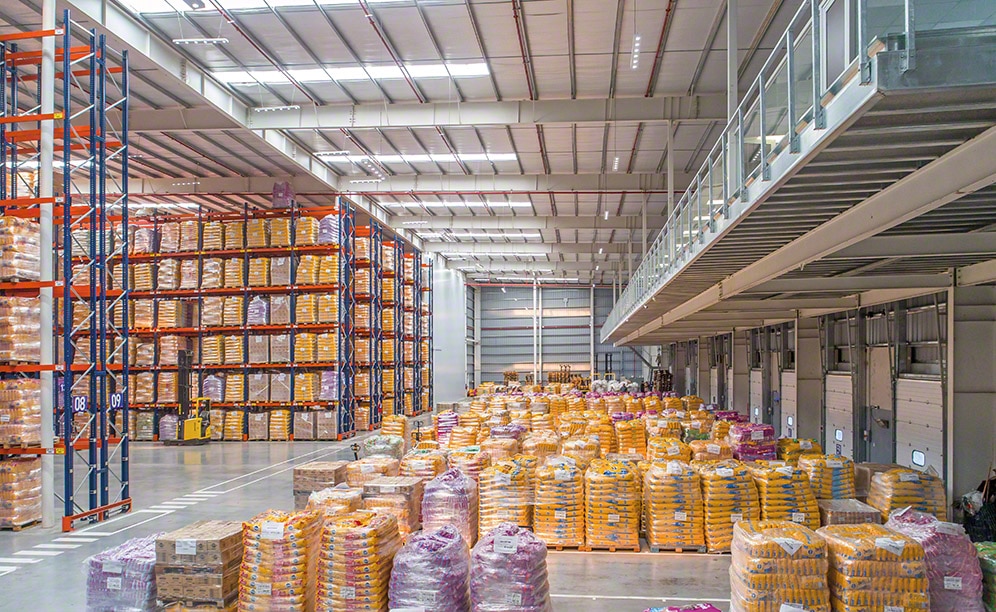 In front of the loading docks, a ground-level preloads zone was enabled In front of the loading docks, a ground-level preloads zone was enabled