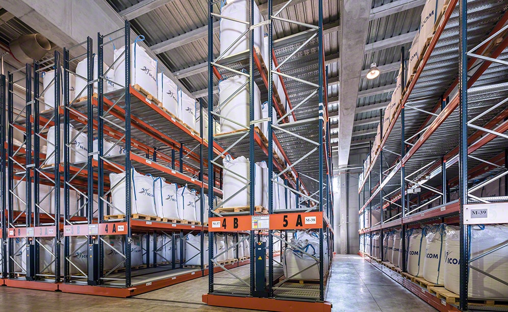 Two blocks of Movirack mobile racking with capacity for 1,697 pallets Two blocks of Movirack mobile racking with capacity for 1,697 pallets