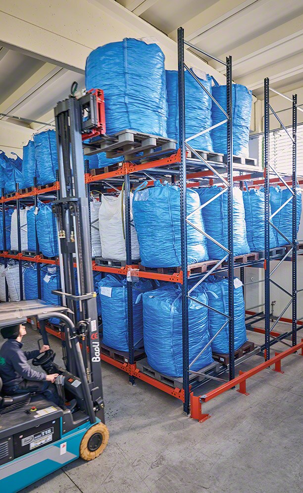 A cork manufacturer’s warehouse - Mecalux.com