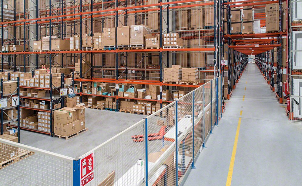 Racks hold home appliances of different sizes, shapes and weights Racks hold home appliances of different sizes, shapes and weights