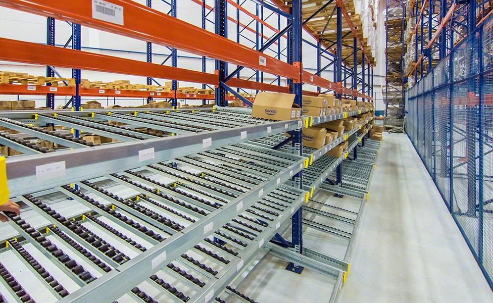 Live storage for picking for small-sized products Live storage for picking for small-sized products