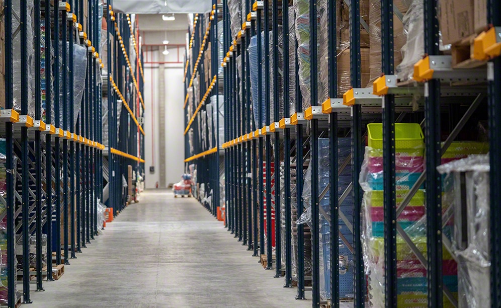 The drive-in racks optimise space The drive-in racks optimise space