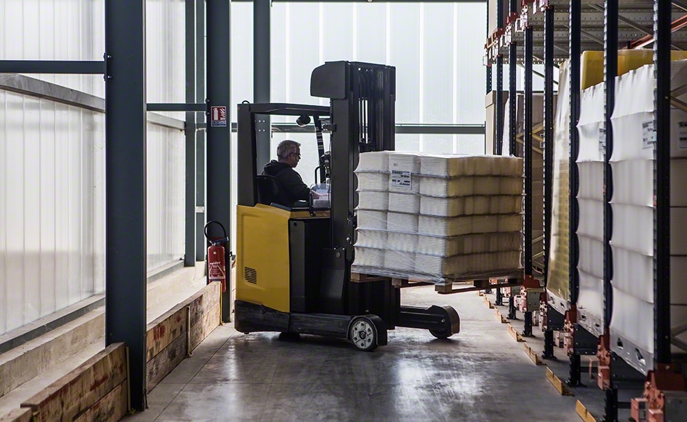 ANVI Plasturgie's products are managed according to the FIFO principle ANVI Plasturgie's products are managed according to the FIFO principle