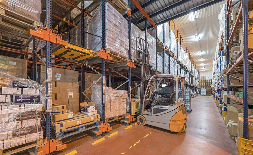 The Pallet Shuttle in the freezer chamber of Maheso in Seville
