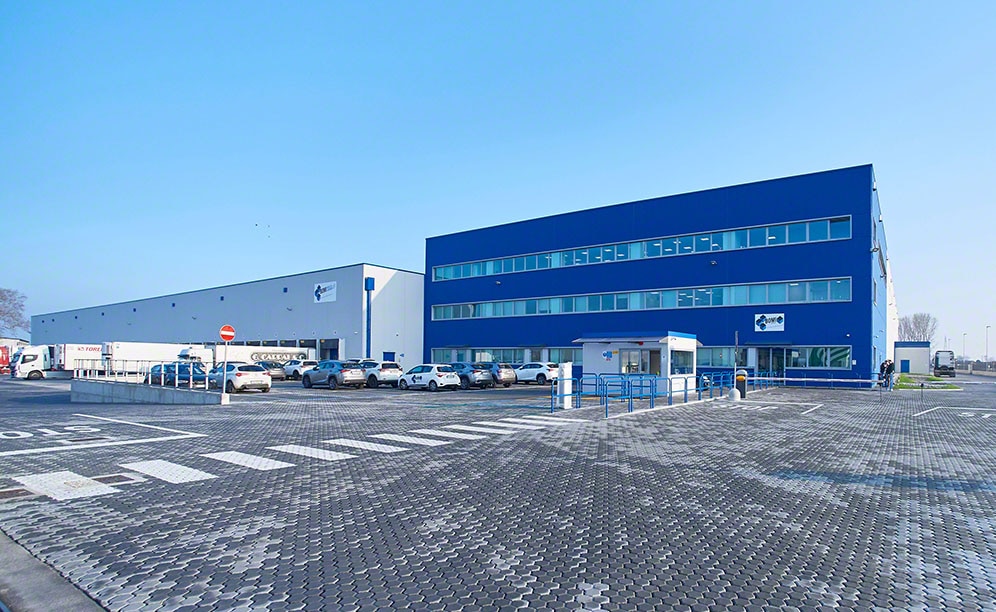 The Bomi Group warehouse in Spino d'Adda (northern Italy) The Bomi Group warehouse in Spino d'Adda (northern Italy)