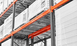 Pallet racking beams are horizontal profiles used to hold goods in a racking system