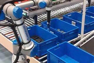 Picking robots are perfect for facilities that manage a large number SKUs with a high volume of shipments