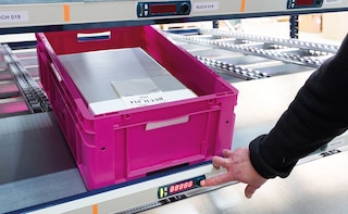Pick/put-to-light integration into Easy WMS