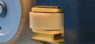 The 3D shuttle has 6 channel guide wheels