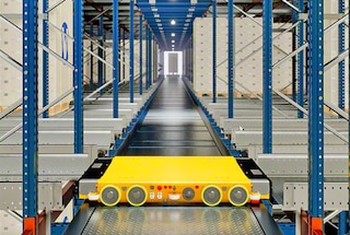 The 3D shuttle reintegrates into circulation after storing the pallet