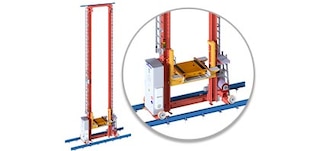 The stacker crane runs up and down the working aisle