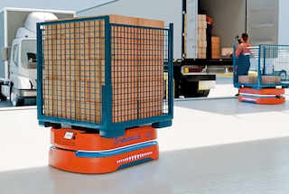 Autonomous mobile robots intervene in order shipping