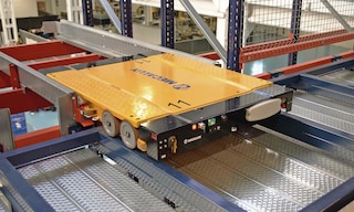 The 4 way shuttle for pallets The 4 way shuttle for pallets
