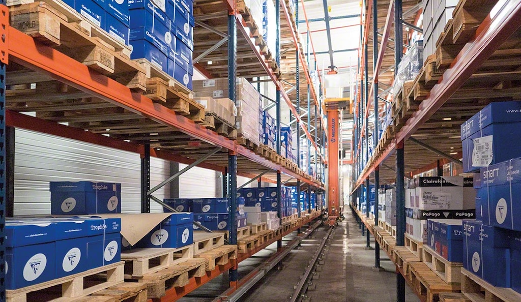 Clairefontaine increased its logistics productivity with an AS/RS