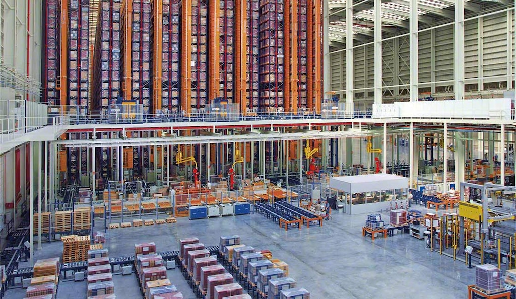 Porcelanosa keeps production and distribution in sync with Mecalux systems