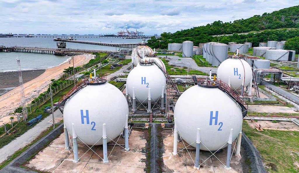 Green hydrogen is considered clean because its production only releases water vapour