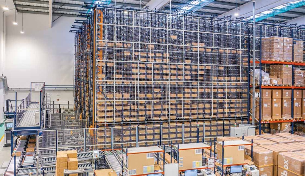 Wallbox optimised space with a miniload system
